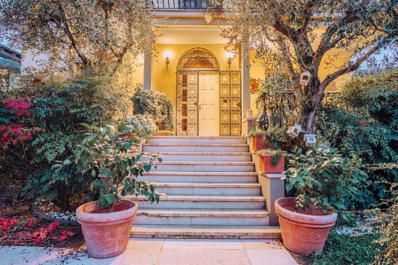 Bed&Breakfast Relax In The Lake Desenzano del Garda Exterior photo