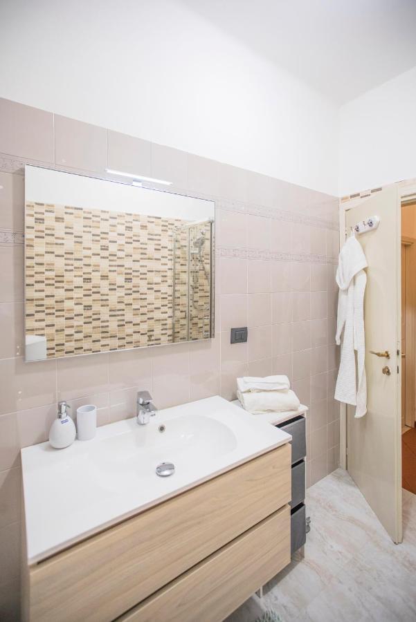 Bed&Breakfast Relax In The Lake Desenzano del Garda Exterior photo